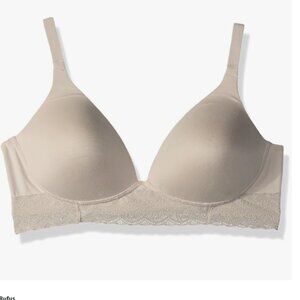 Warner's Women's White Plus-Size Simply Perfect Supersoft Lace Wirefree Bra 40C